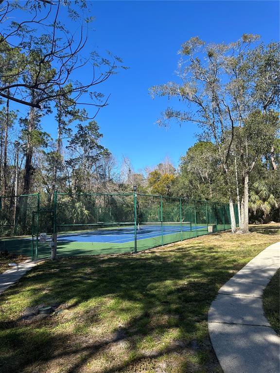 Building Photo - 624 Cambridge Way