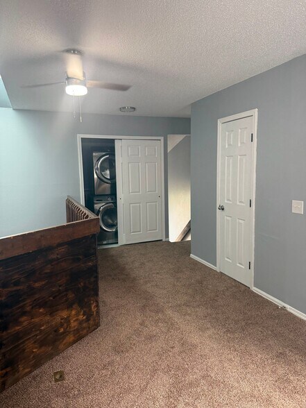 Building Photo - 4869 Bluestem Dr