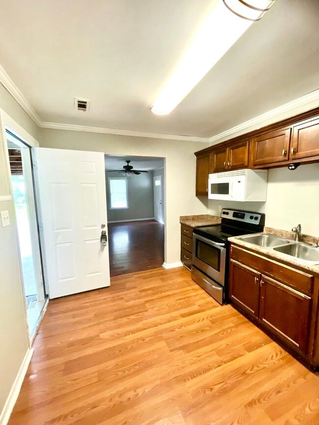Building Photo - 408 Ridgecrest Ct