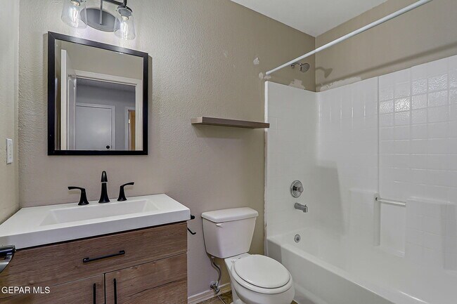 Building Photo - 14325 Pacific Point Dr