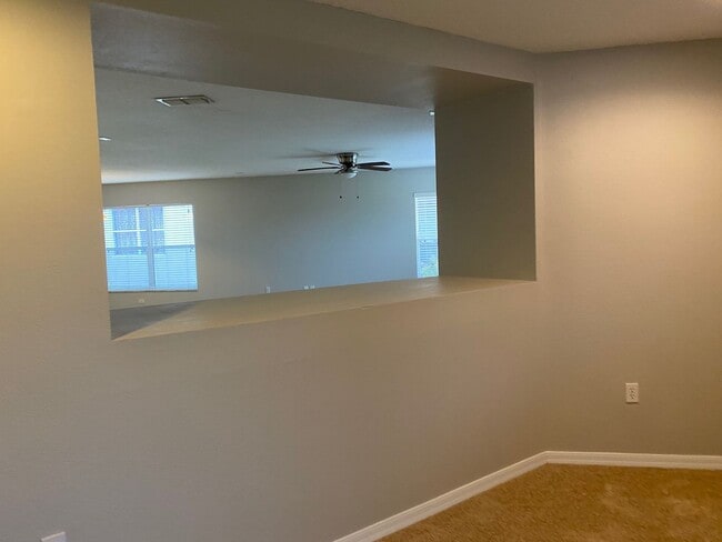 Building Photo - Quaint 3/2 Home with a Beautiful Covered F...