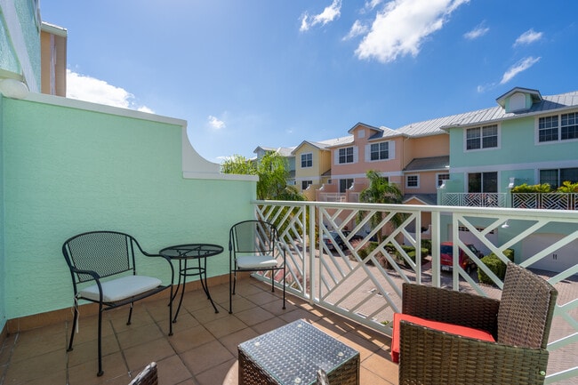 Balcony - 8904 Duval Ln