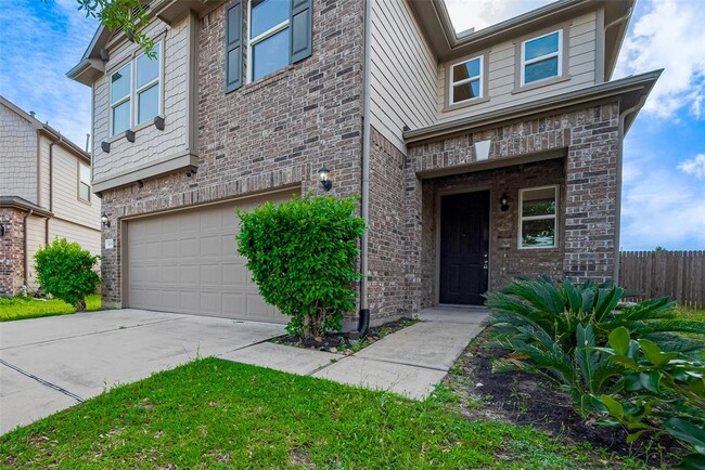 Building Photo - 16360 Oakside Hollow Ln
