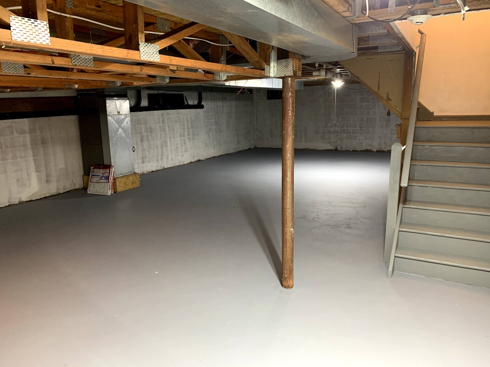 1000 sq ft basement - 54 Parchment Dr