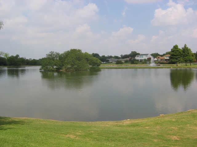 Building Photo - 2610 Lakehill Ln