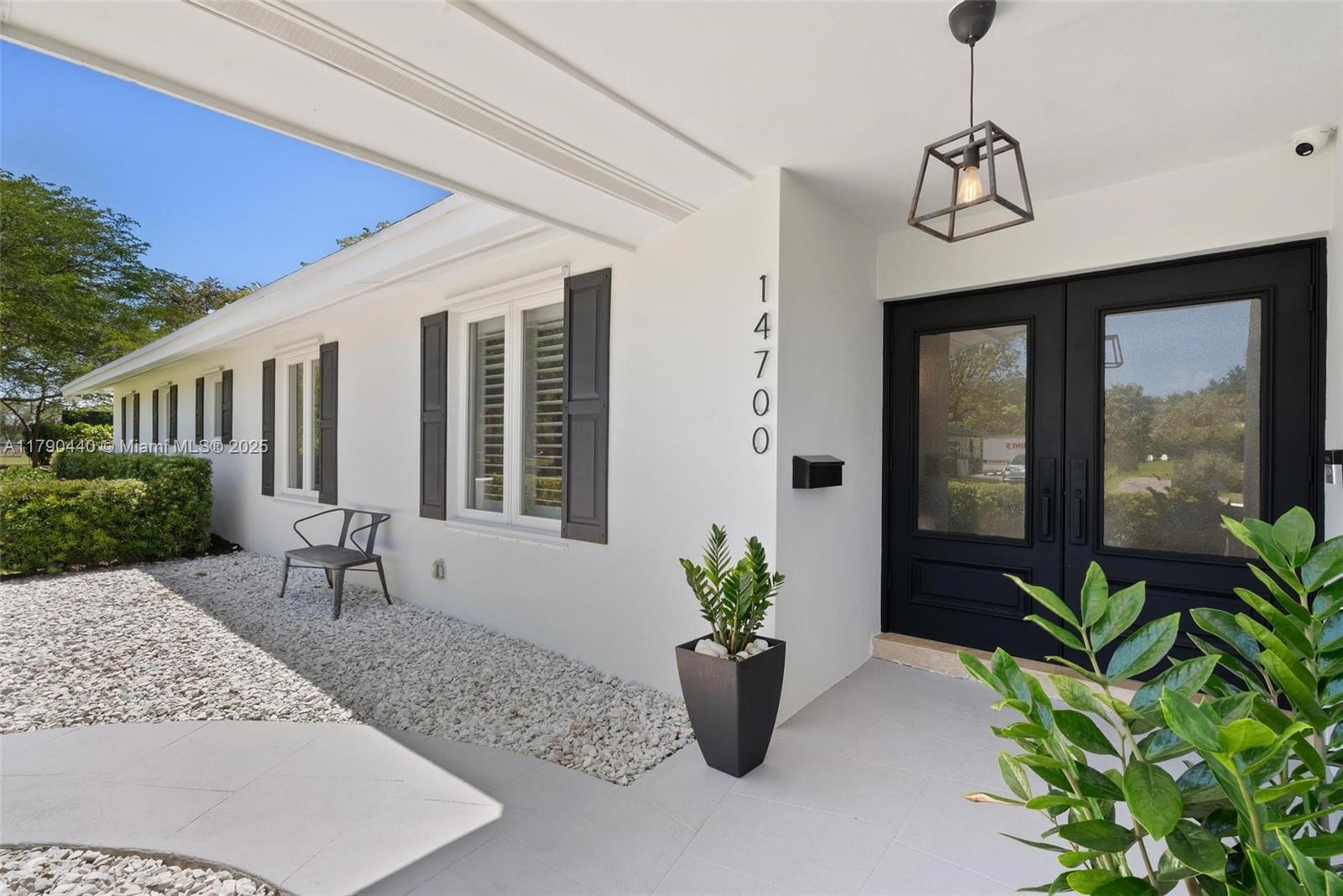 Building Photo - 14700 SW 78th Ave