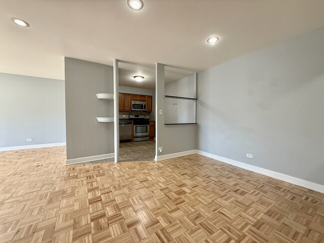 Building Photo - 1550 Sandpebble Dr