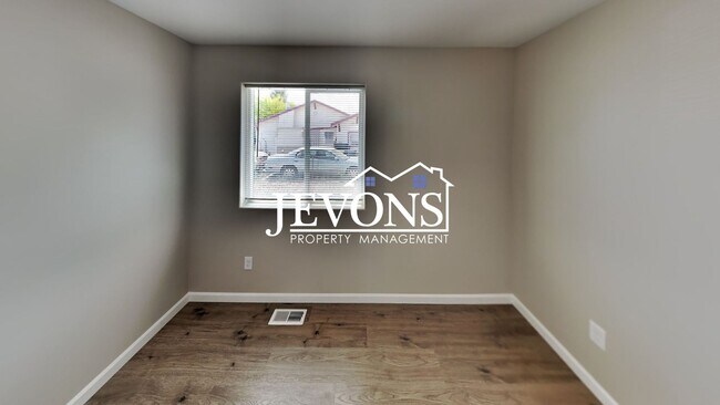 Building Photo - 1604 Rock Ave