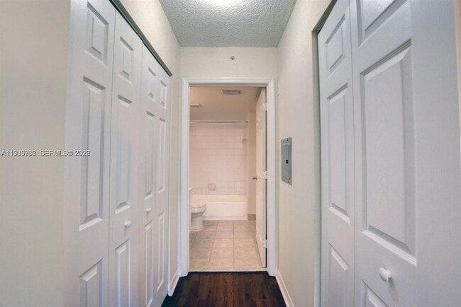 Building Photo - 4159 N Haverhill Rd