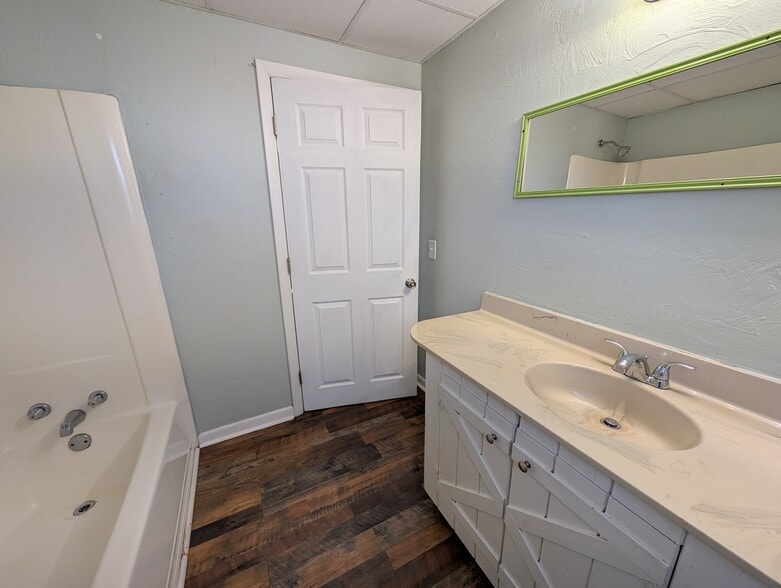 Building Photo - 1232 Grant Pl