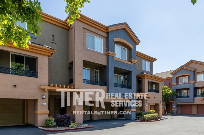 Building Photo - 2001 Club Center Dr