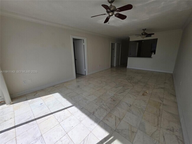 Building Photo - 3944 NE 167th St