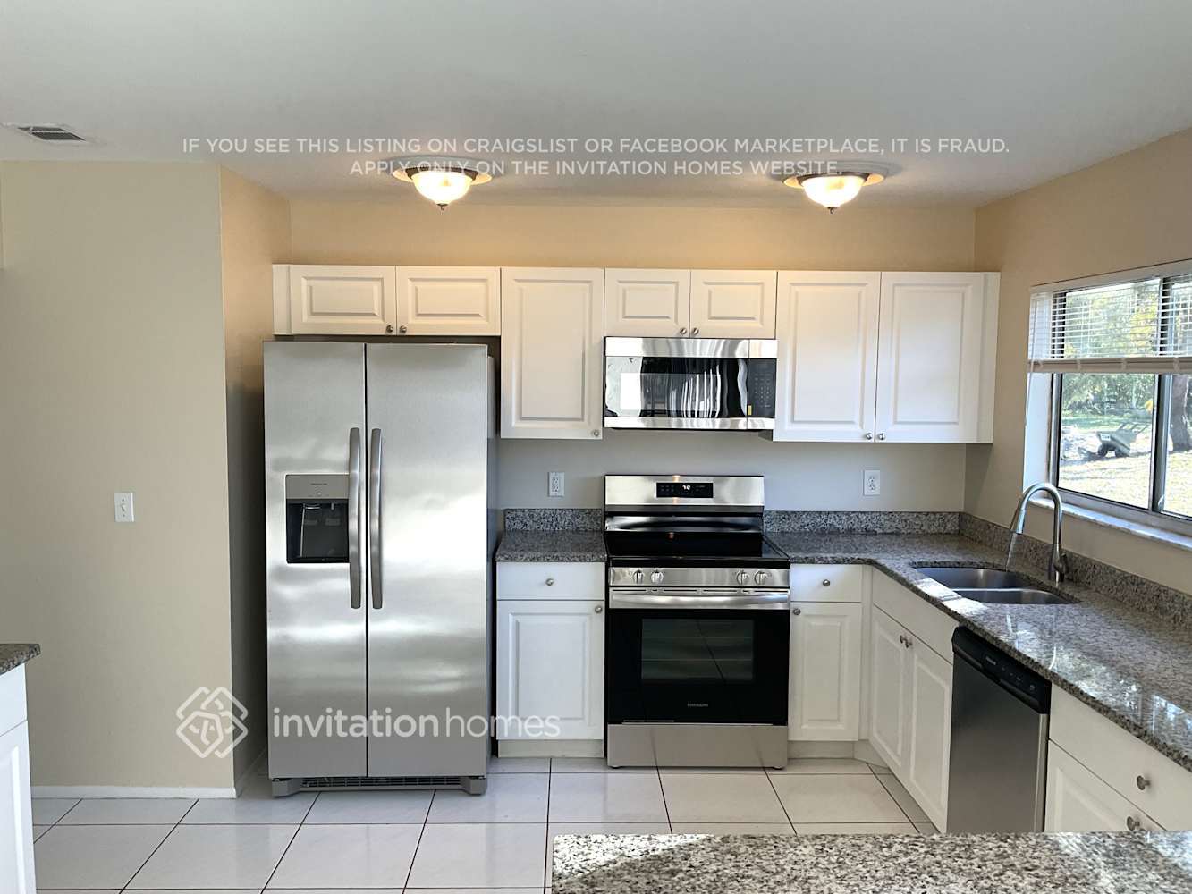 Building Photo - 785 SW Belmont Cir