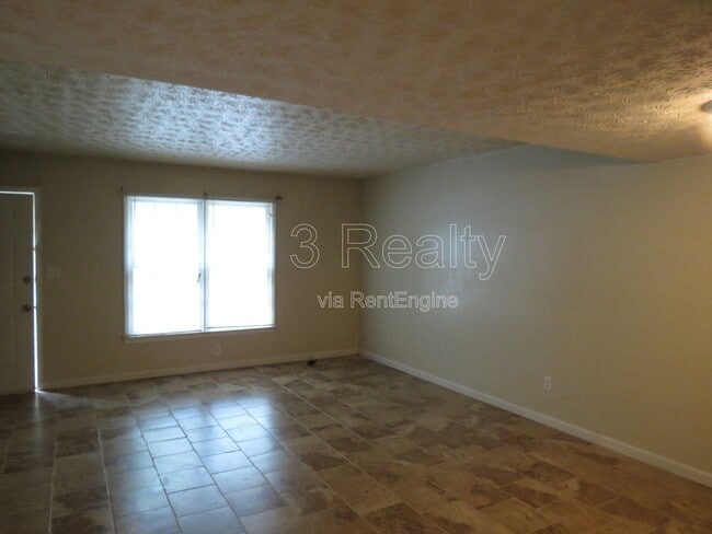 Building Photo - 310 S Jeff Davis Dr