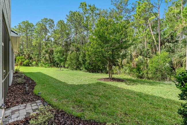 Building Photo - 829 Pinewood Dr