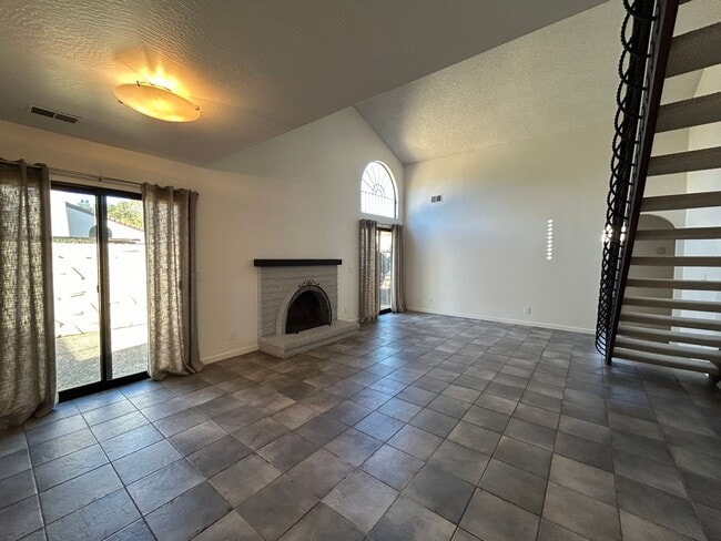 Building Photo - Welcome to your ideal rental home!