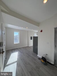 Building Photo - 3625 N 22nd St