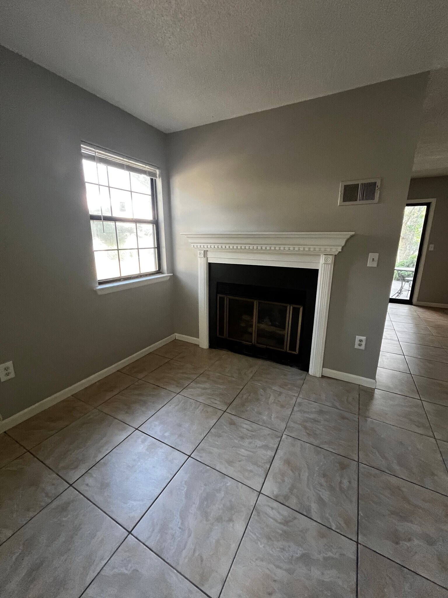 Building Photo - 500 Goldthread Ct