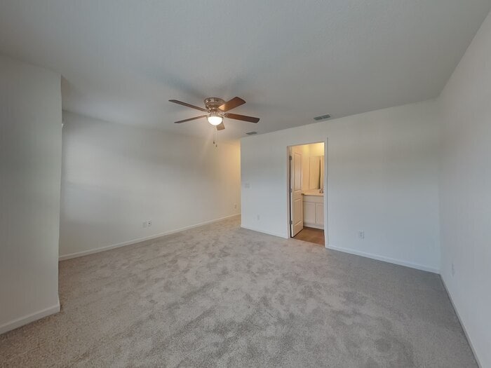 Building Photo - 654 Holly Lks Dr