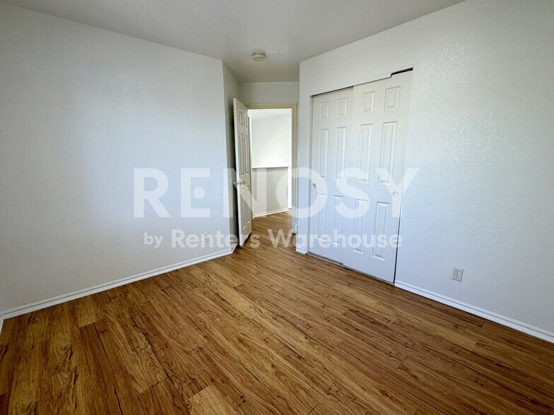 Building Photo - 18969 E Linvale Pl