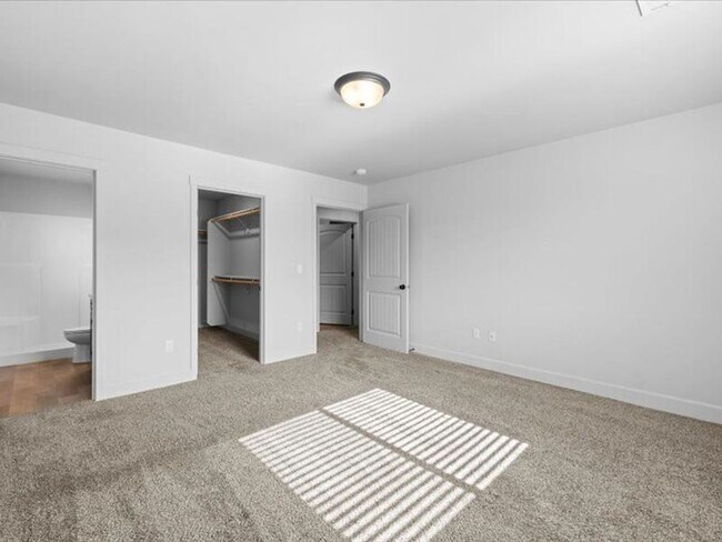 Building Photo - 4313 Vermilion Ln