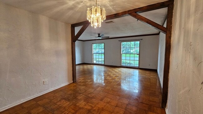 Building Photo - 1608 Watrous Dr