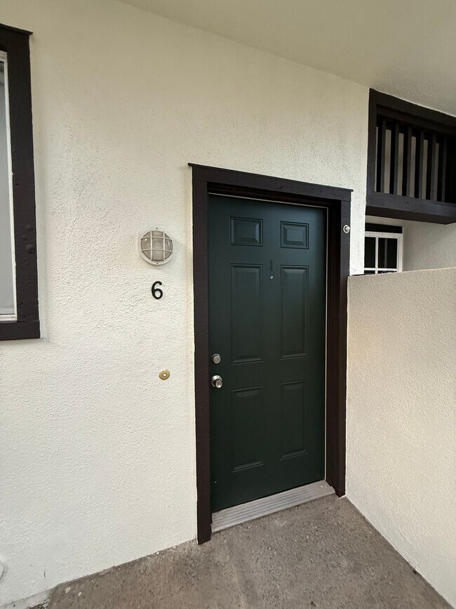 Building Photo - Adorable 2/2 bath condo in Laguna Niguel!