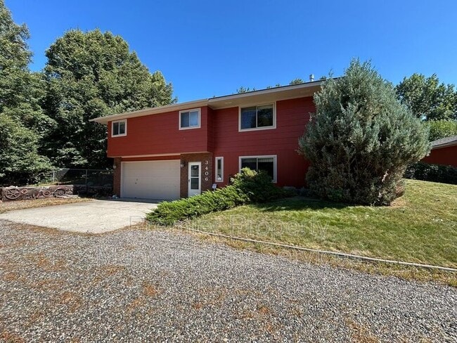 Primary Photo - 3406 Quinella Dr