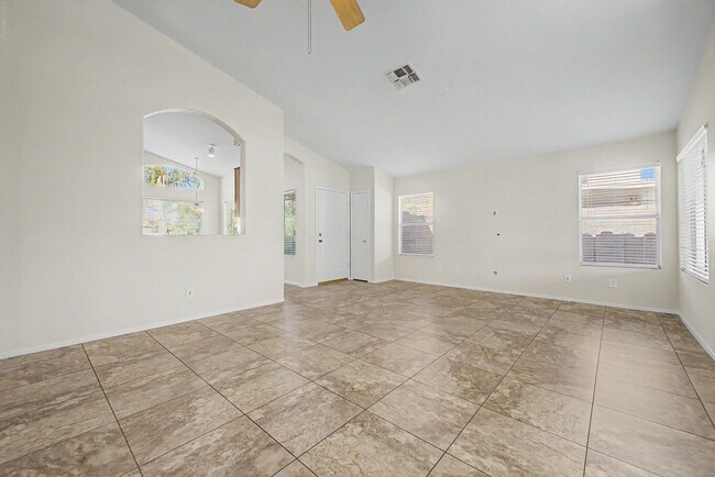 Building Photo - 7435 W Louise Dr