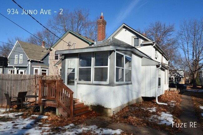 Building Photo - 934 Juno Ave