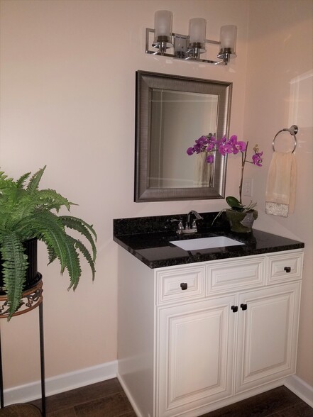 Downstairs Powder Room for Guests - 11531 Jade Ln SE