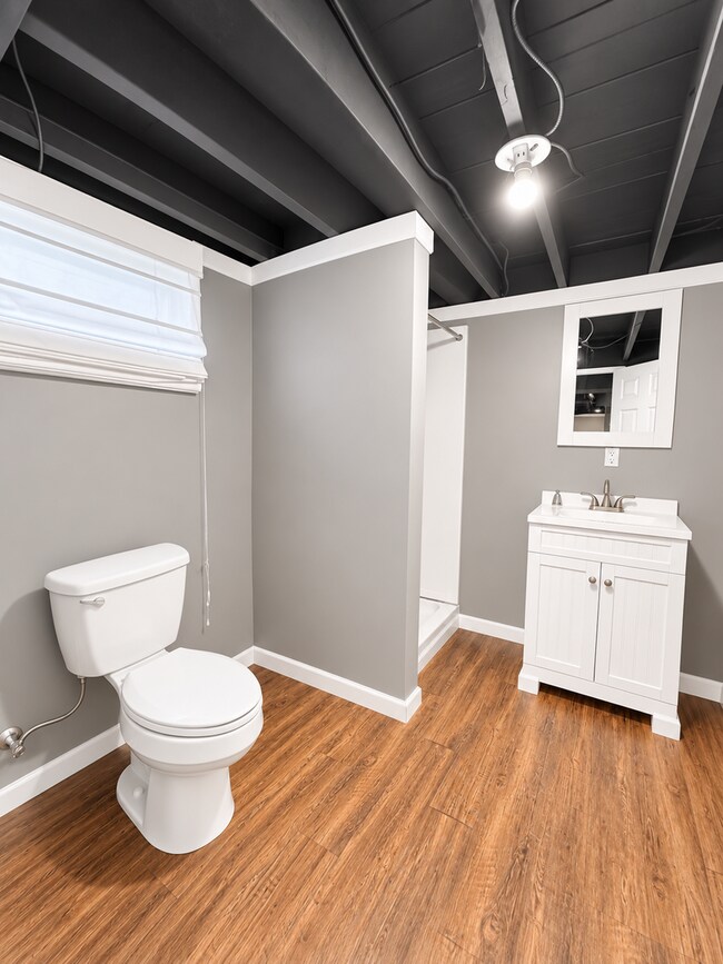 Building Photo - 414 Cornell Pl