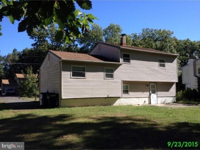 Building Photo - 212 California Trail