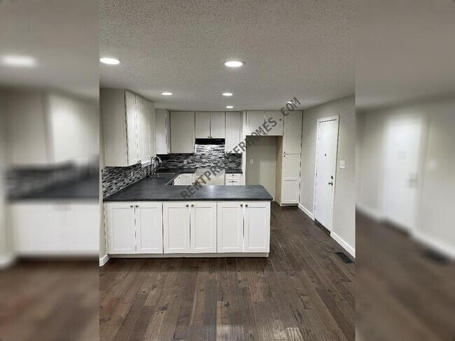 Building Photo - 3 Havenwood Ln