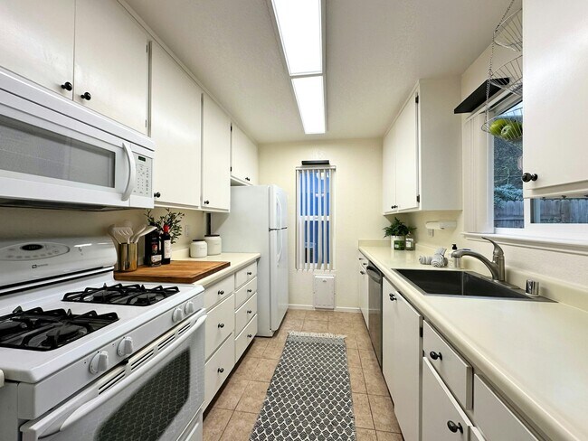 Building Photo - 4310 Cowell Blvd