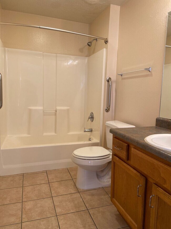 Building Photo - Condominium in Academy Commons