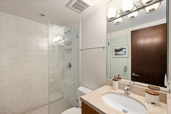 Building Photo - 1310 Manhattan Ave