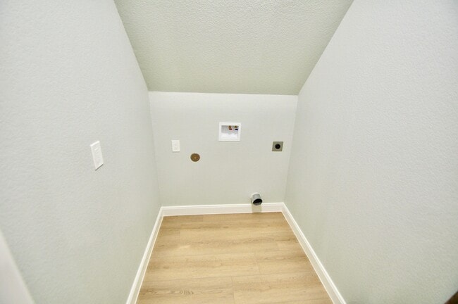 Building Photo - 111 Big Deer Dr