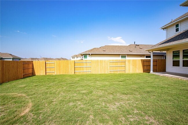 Building Photo - 226 Trailside Ln
