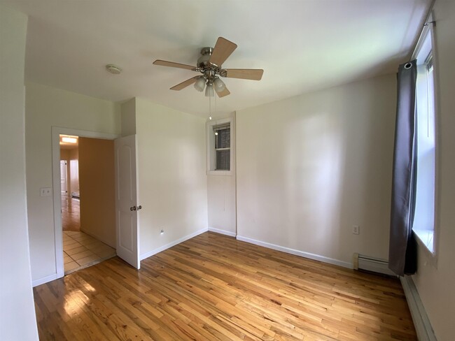Building Photo - 275 Webster Ave