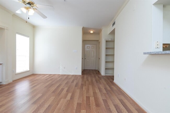 Building Photo - 1330 Old Spanish Trl