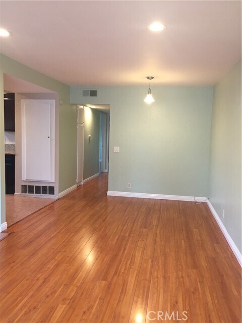 Building Photo - 1817 Cam Viejo