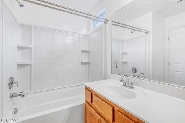 Building Photo - 4784 Essen Ct