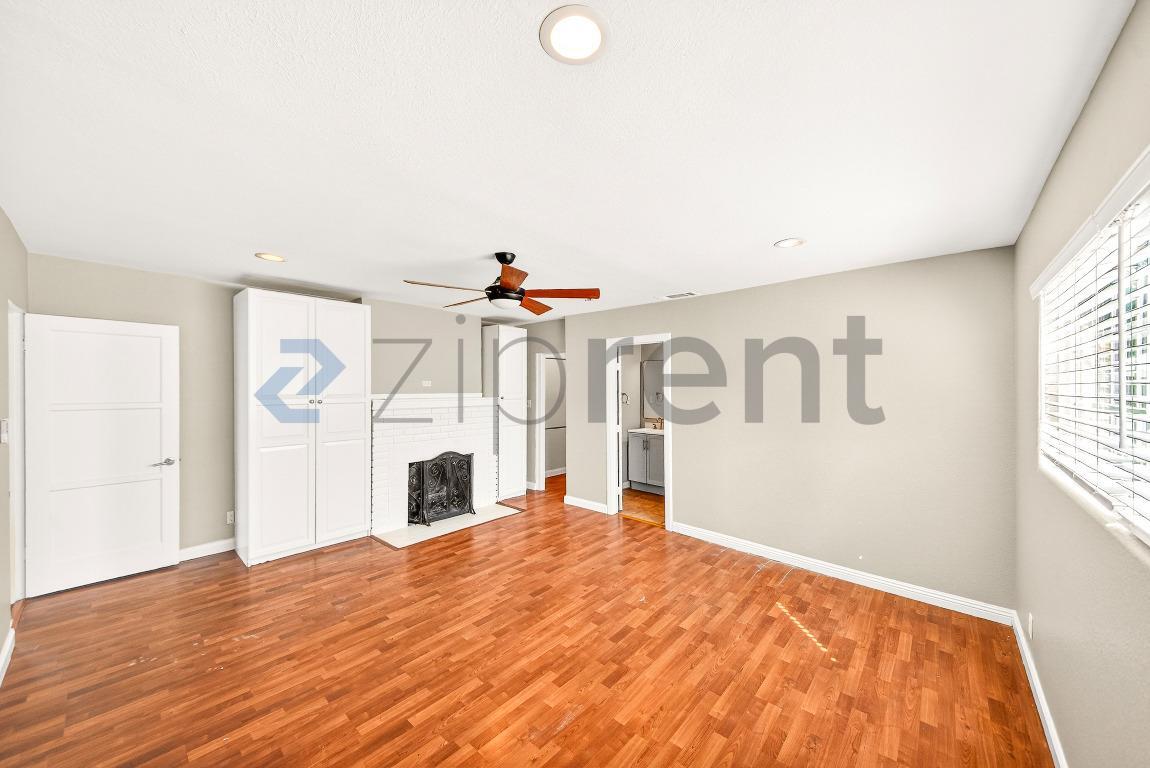 Building Photo - 11758 Broadway Ave