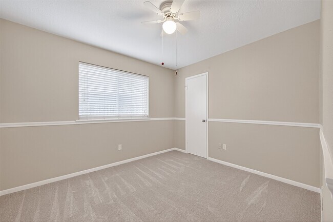 Building Photo - 1010 Valley Ranch Dr