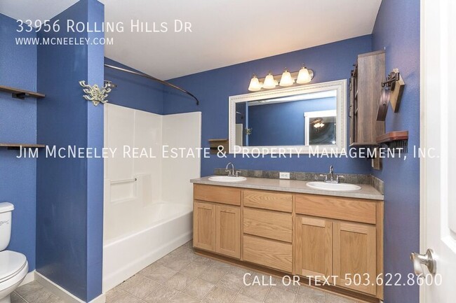 Building Photo - 33956 Rolling Hills Dr