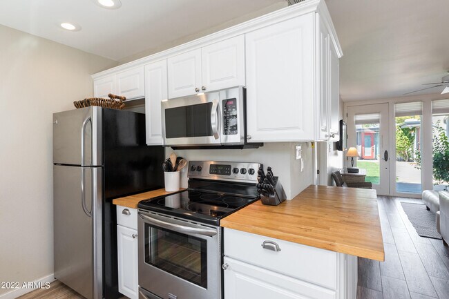 Building Photo - 4202 N 38th St