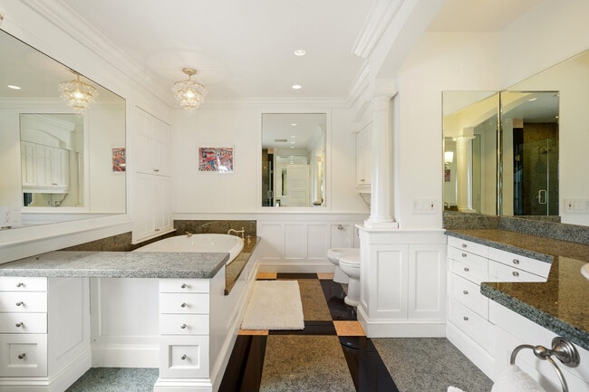 Building Photo - 556 Riversville Rd