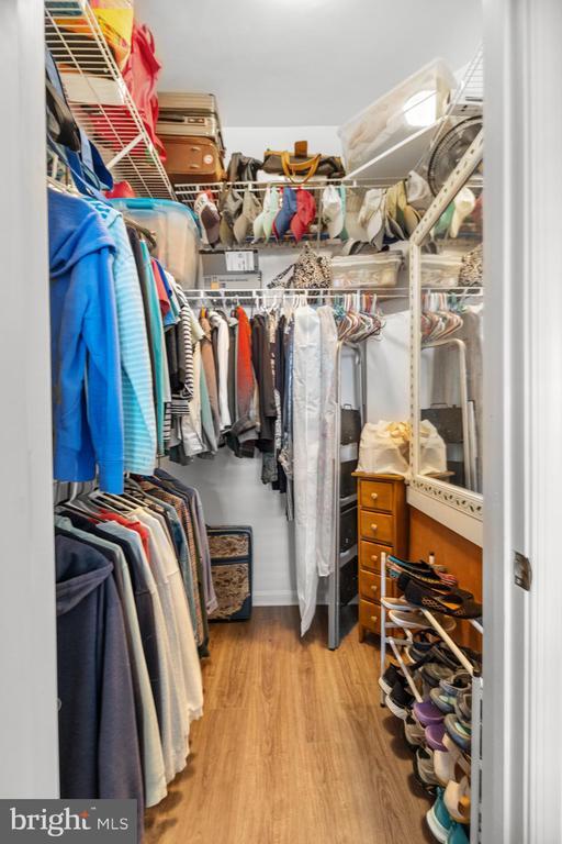 Building Photo - 4951 Brenman Park Dr