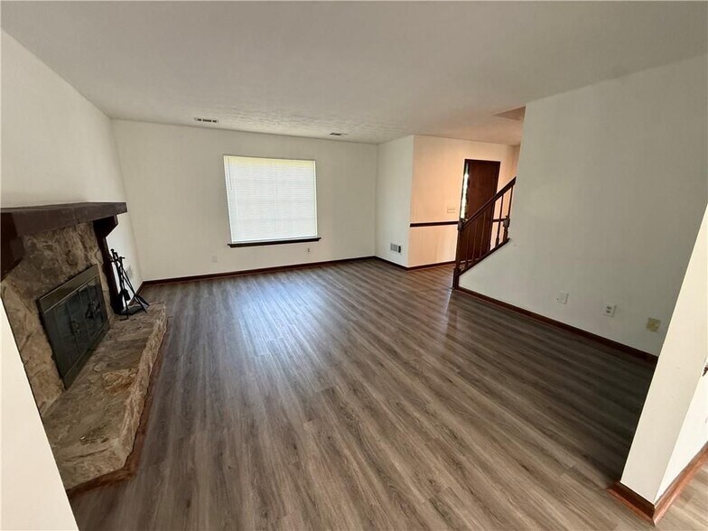 Building Photo - 3815 Samia Ct